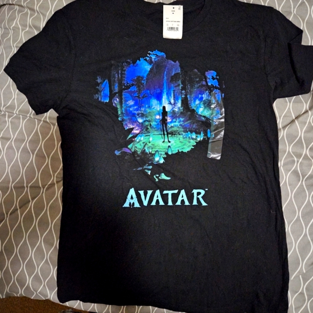 New Avatar tee shirt.